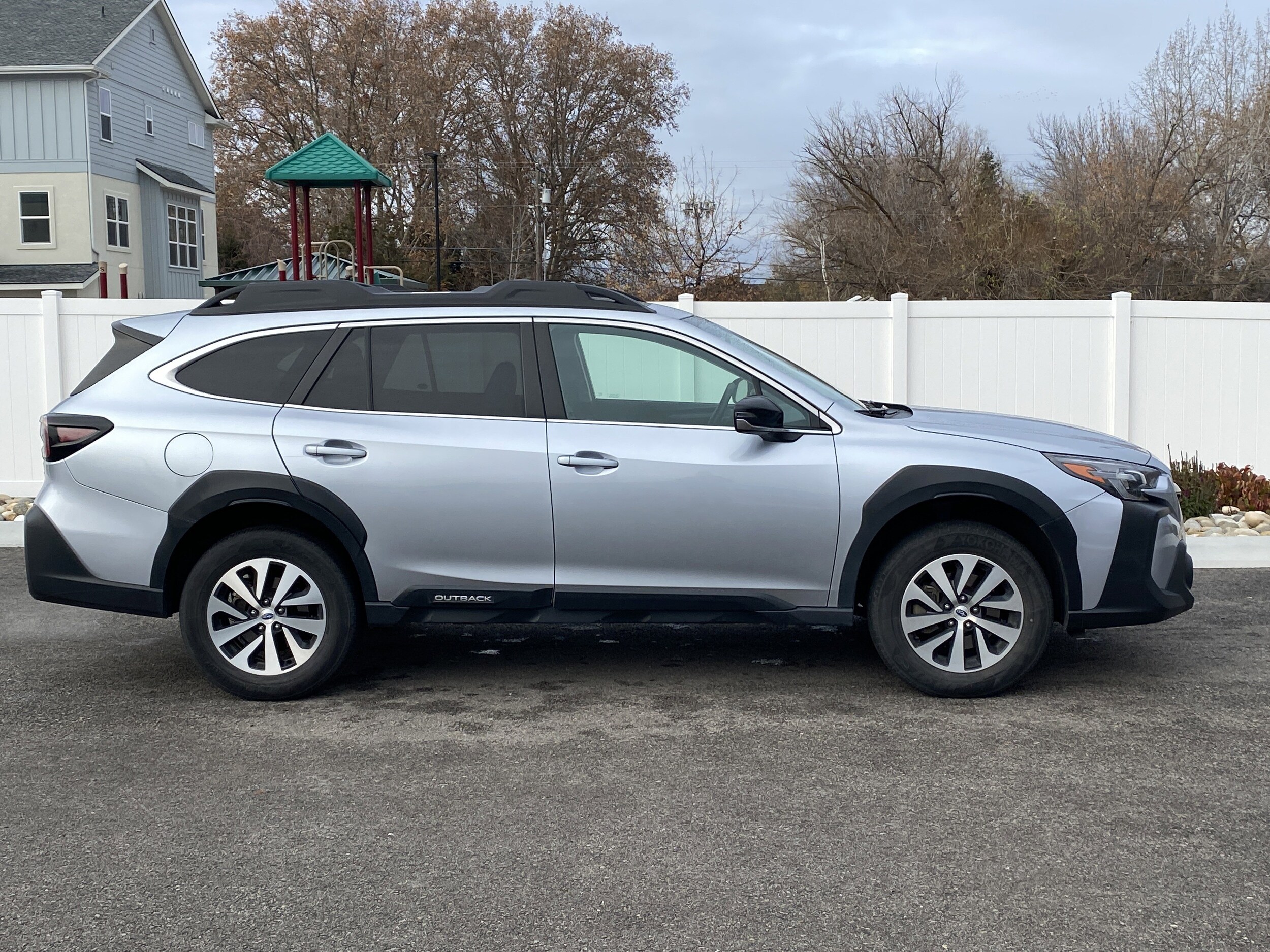 2024 Subaru Outback Premium photo 2