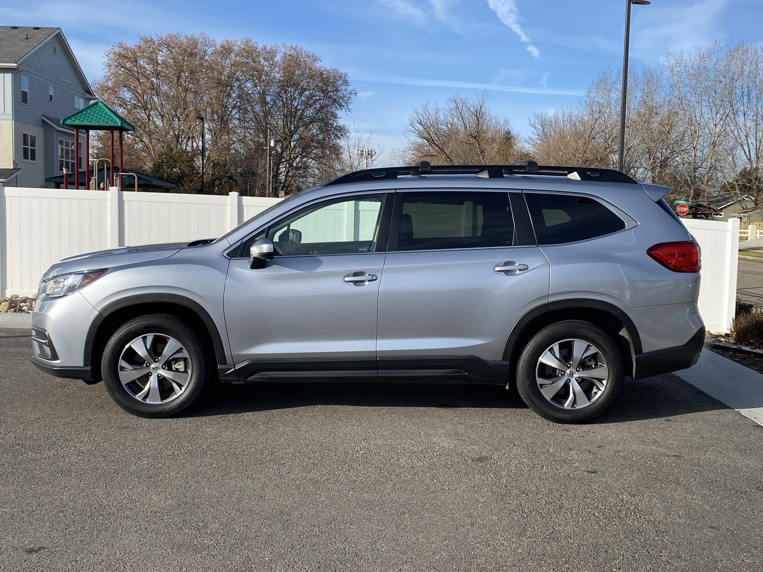 2022 Subaru Ascent Premium photo 2