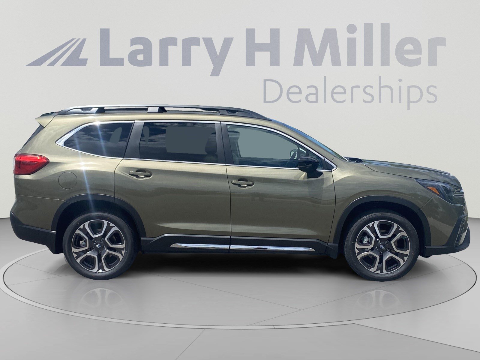 2026 Subaru Ascent Limited | CarEdge | CarEdge