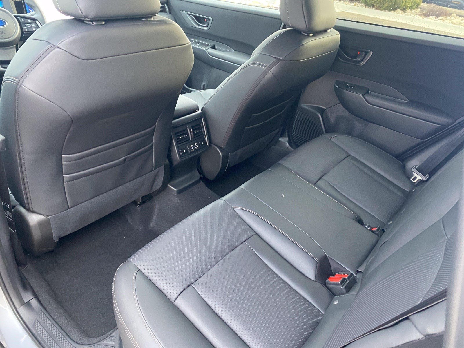 2026 Subaru Outback Limited - Photo 12