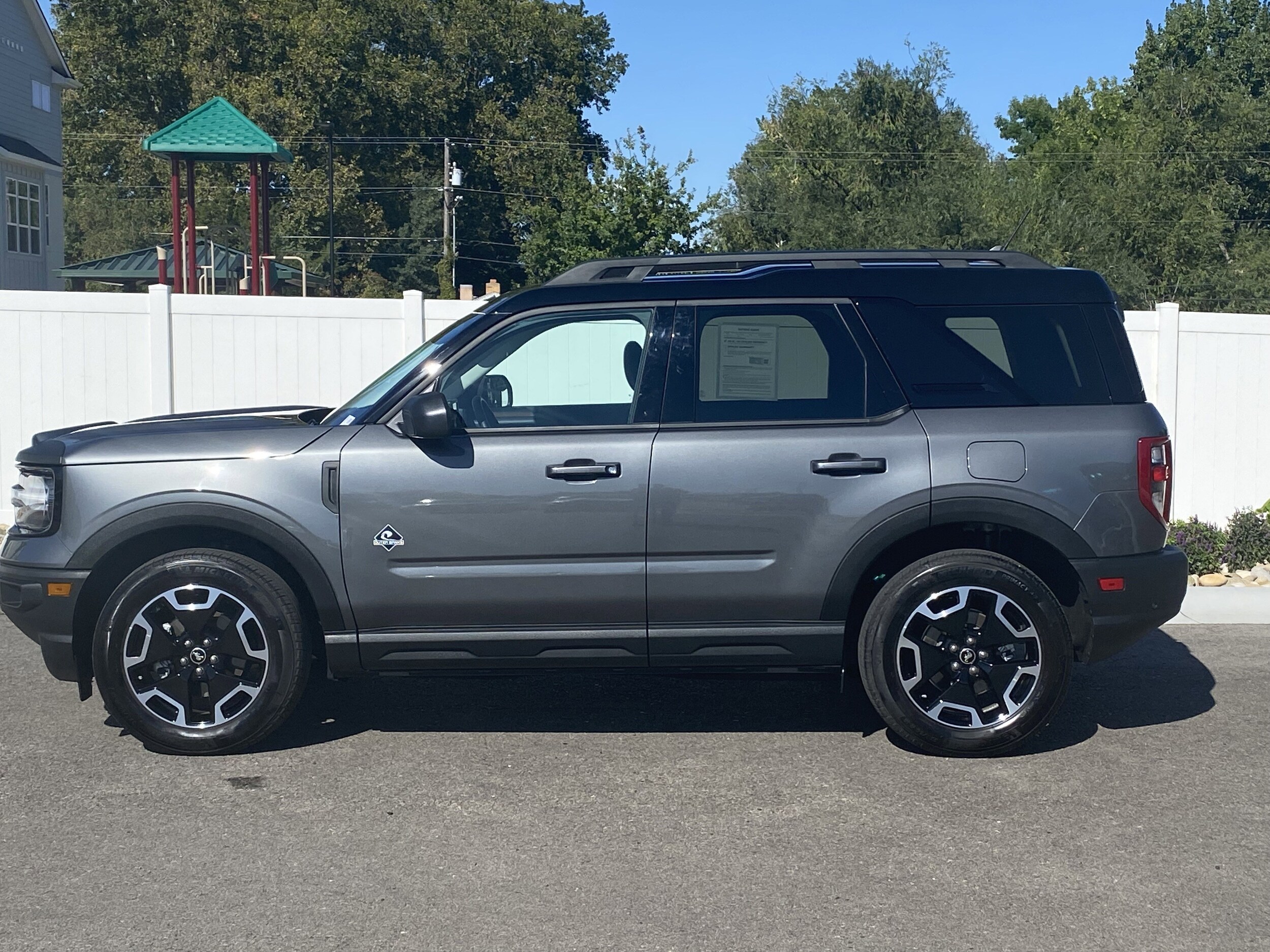 2024 Ford Bronco Sport Outer Banks photo 3
