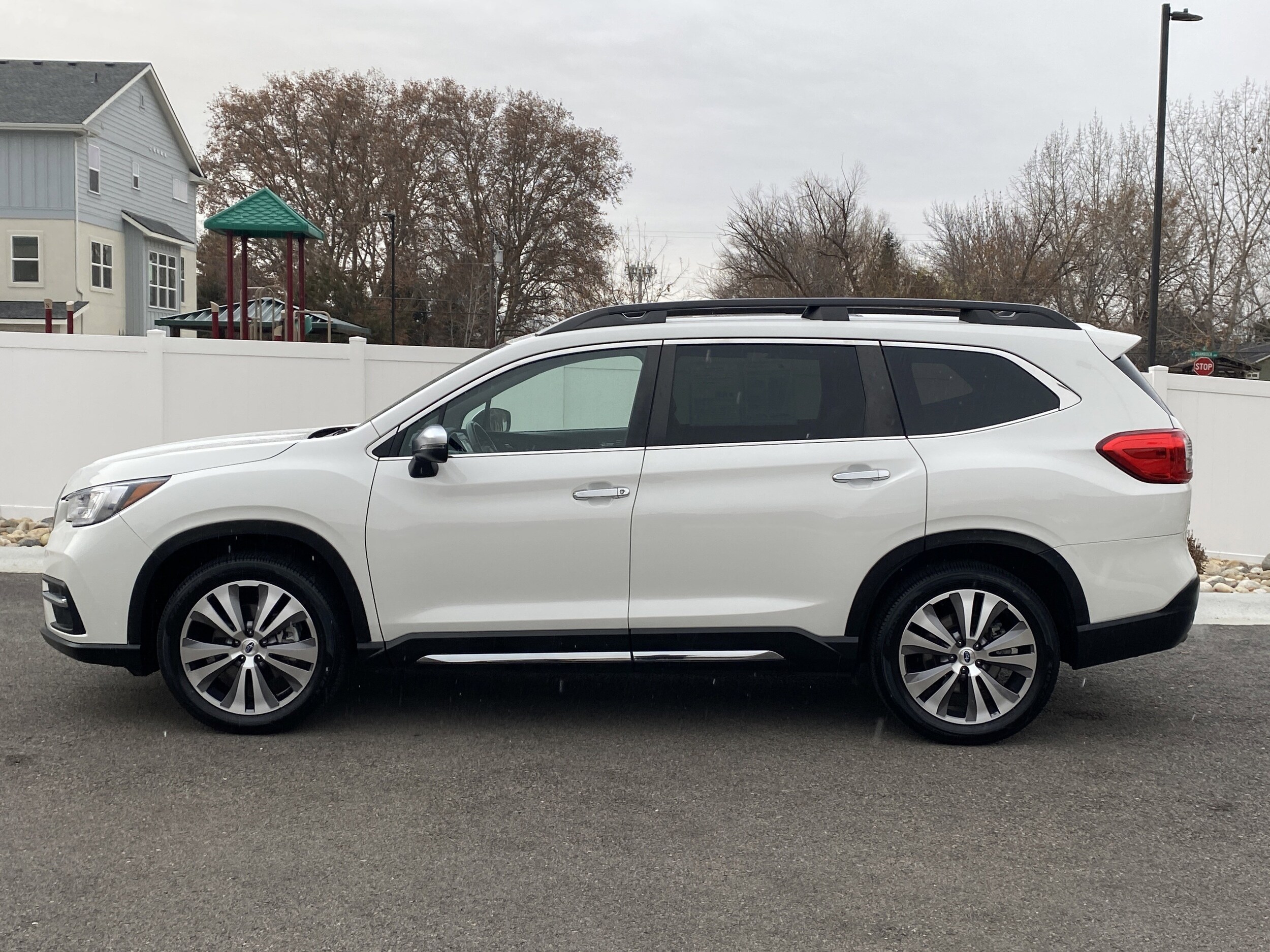 2022 Subaru Ascent Touring photo 2