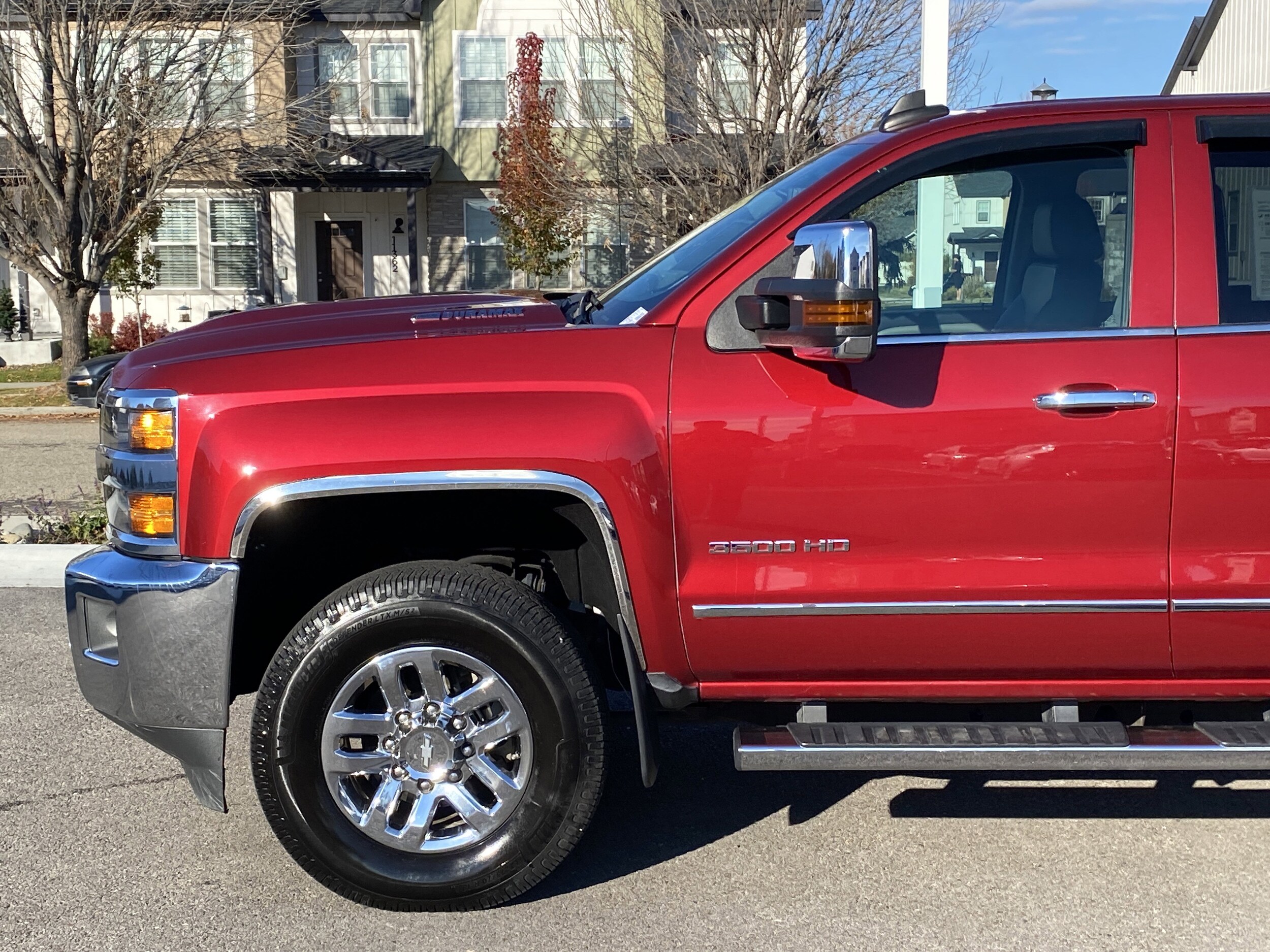 2018 Chevrolet Silverado LTZ photo 2