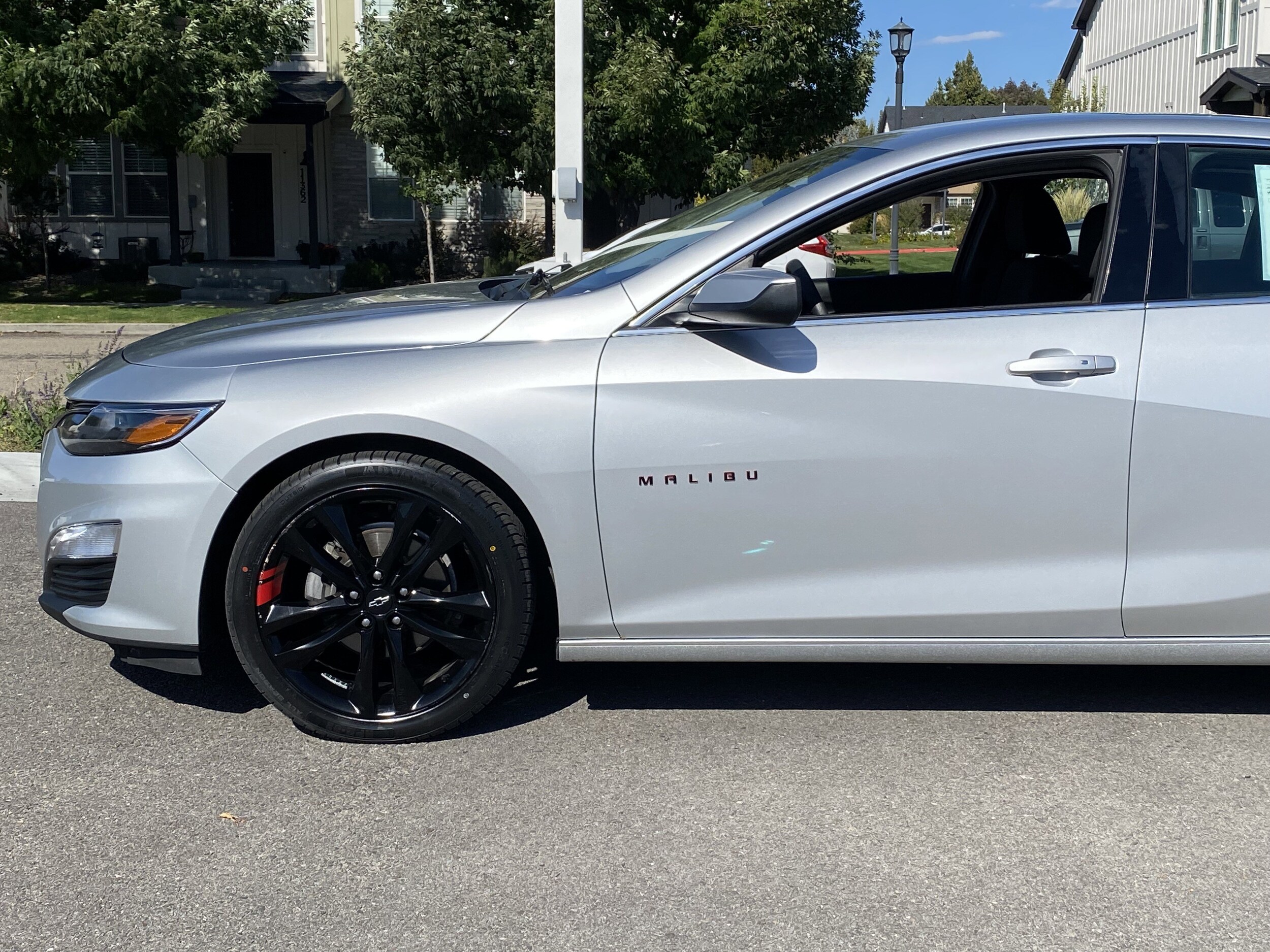 2020 Chevrolet Malibu 1LT photo 2