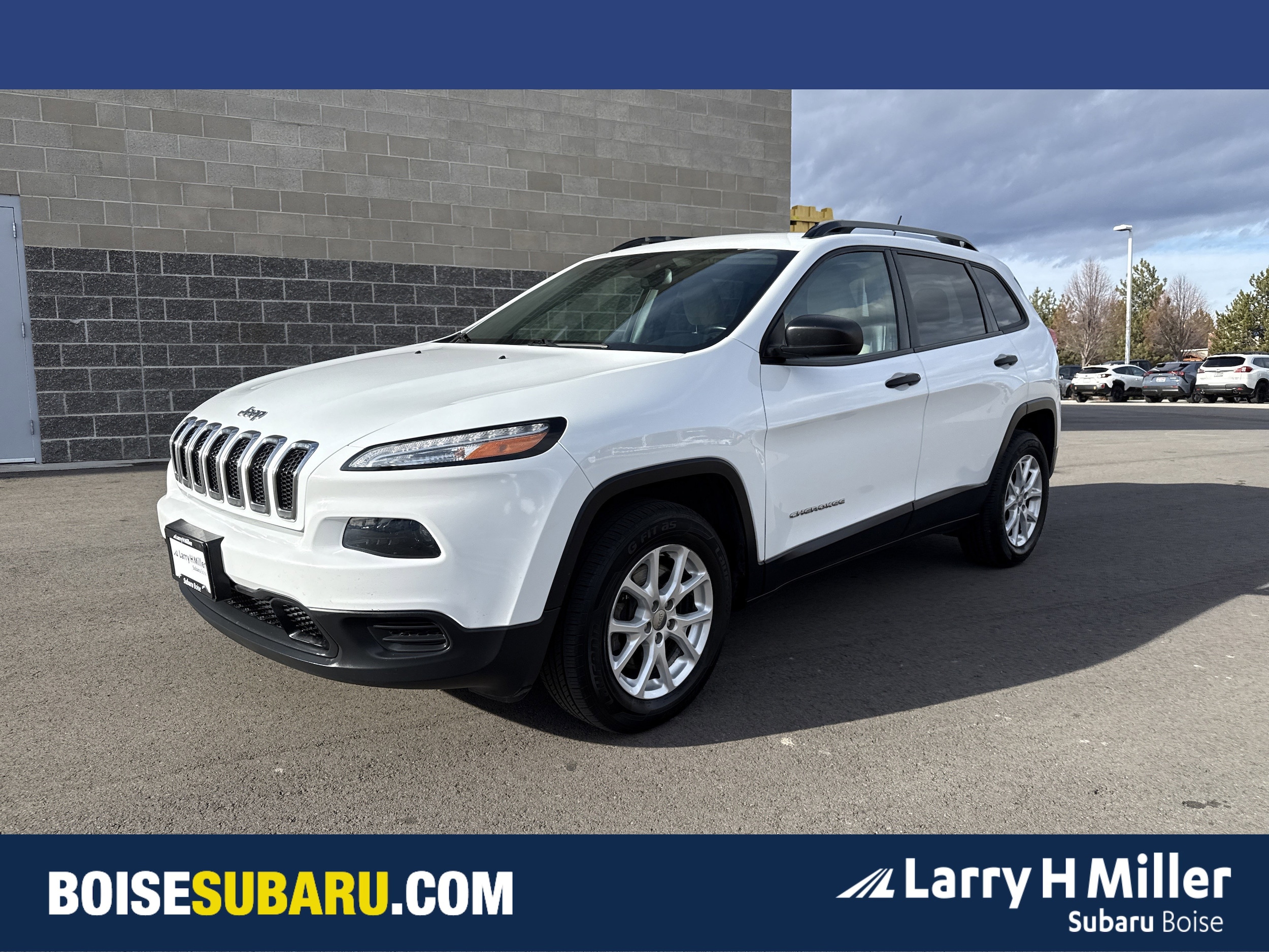 2017 Jeep Cherokee Sport's photo