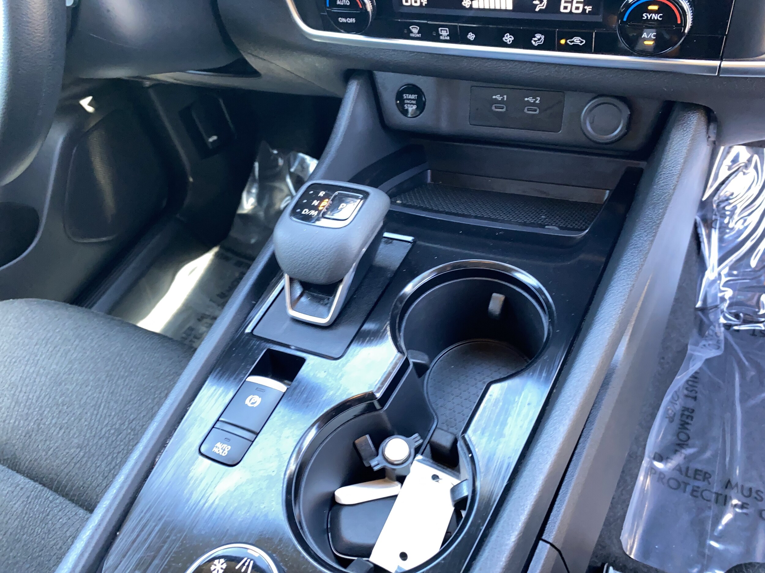 2024 Nissan Rogue SV - Photo 17