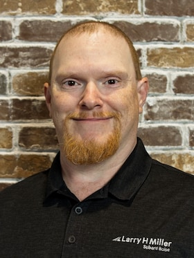 Staff member Greg from ID_8a1476ab8321