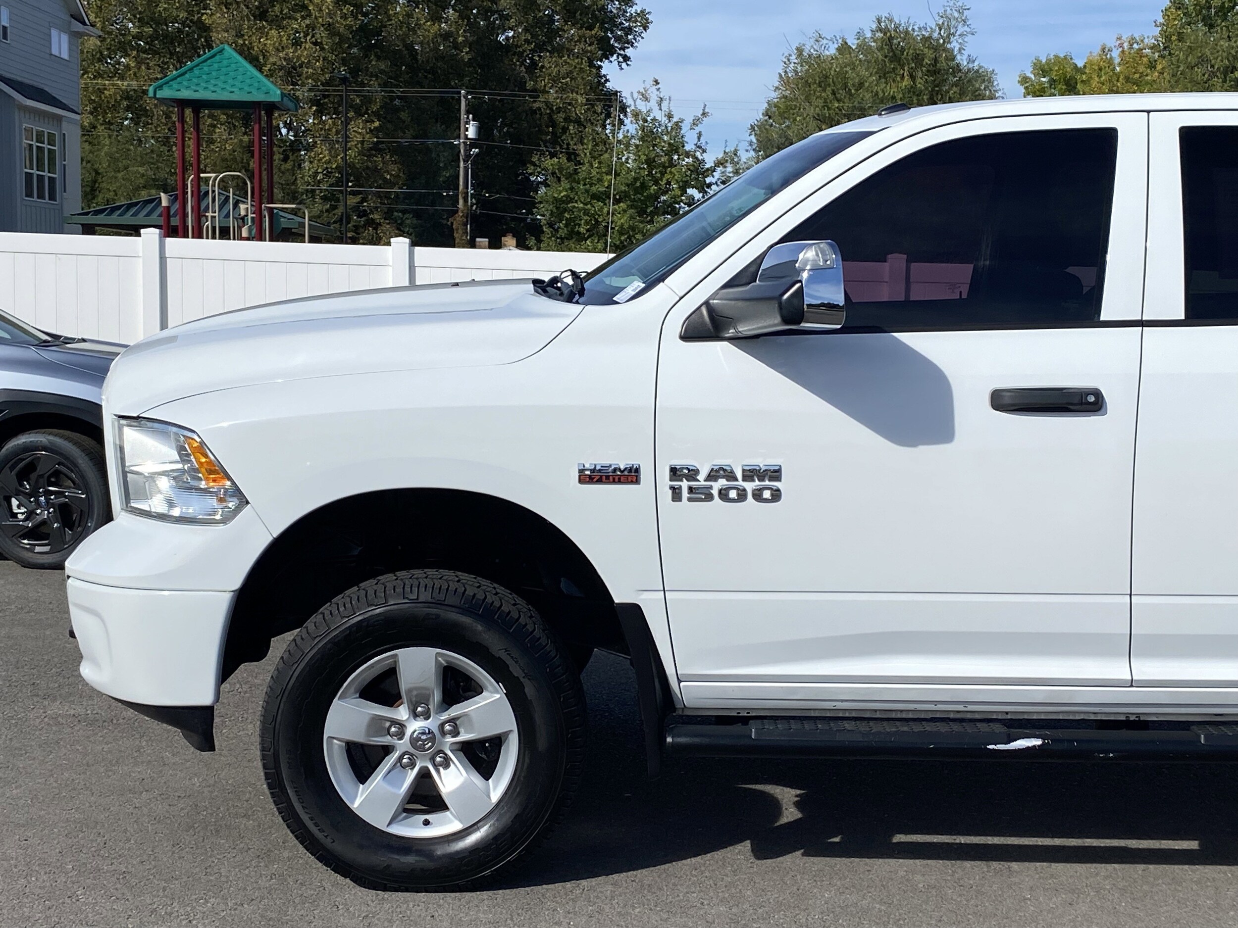 2014 Ram 1500 Tradesman photo 2