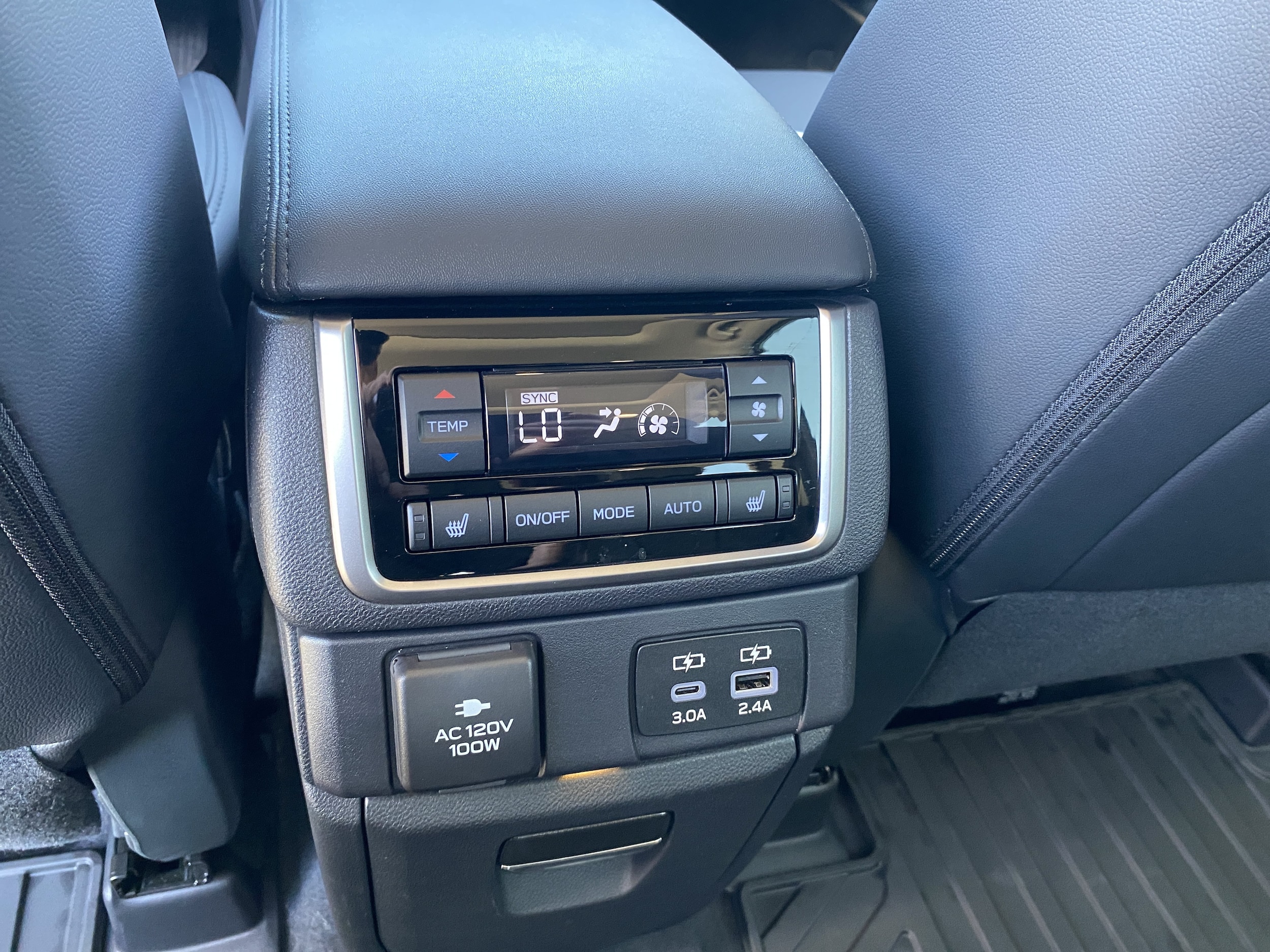 2025 Subaru Ascent Onyx Edition-Touring - Photo 37