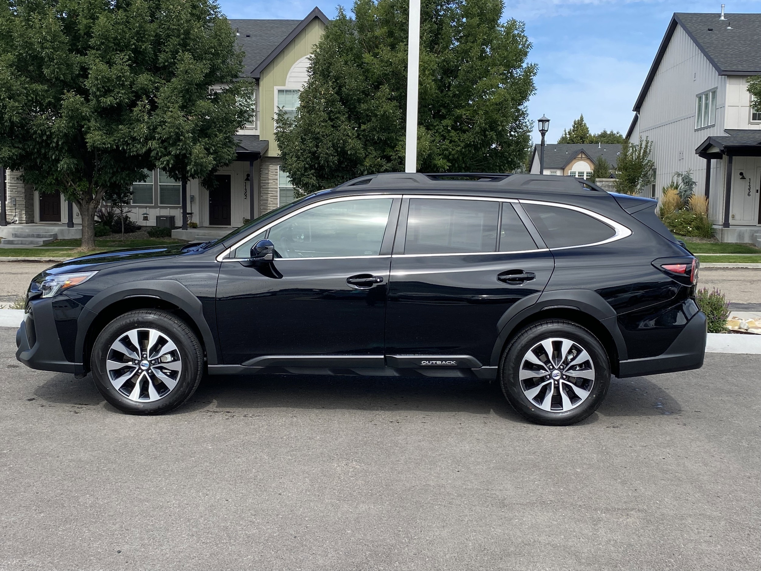 2025 Subaru Outback Limited photo 2