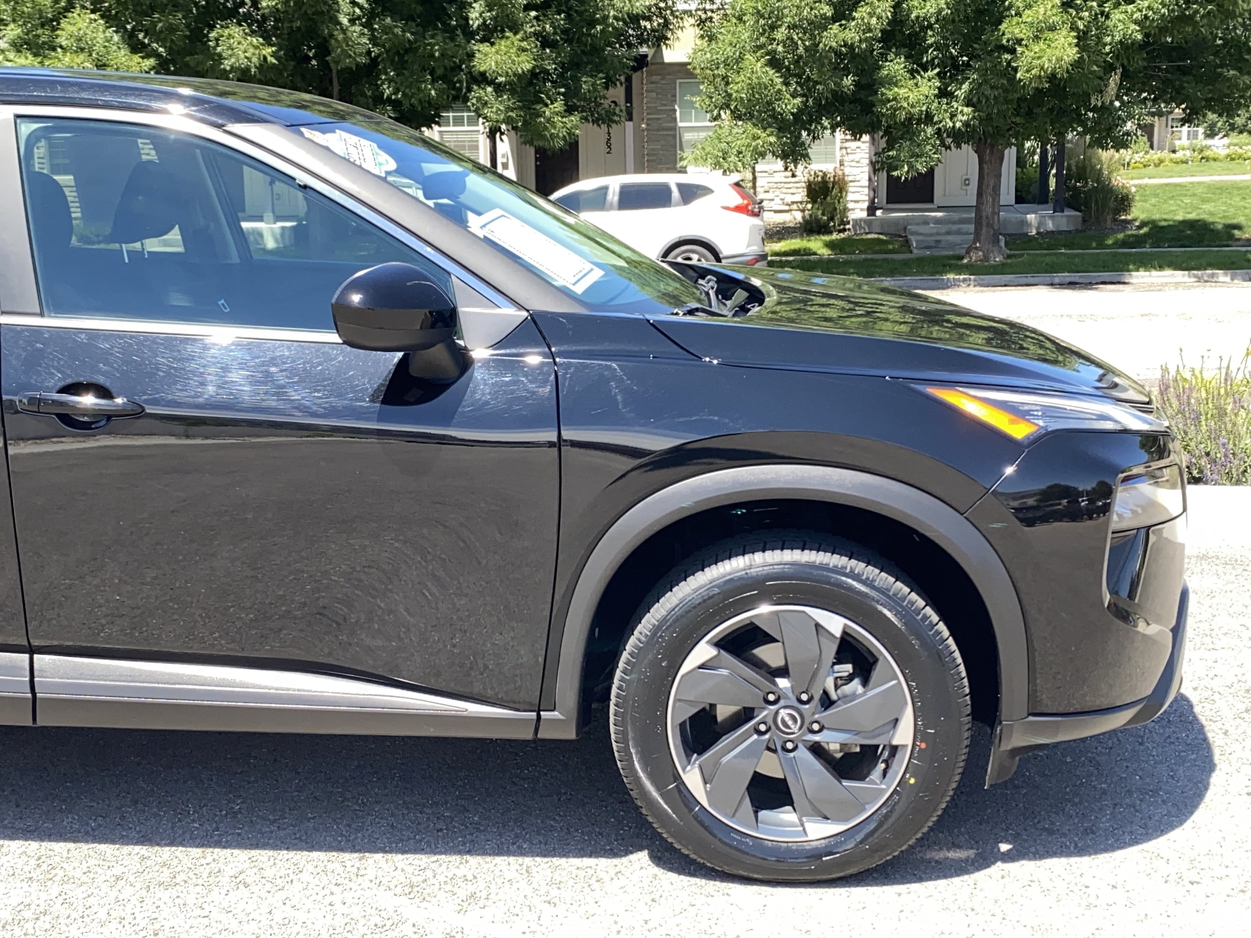 2024 Nissan Rogue SV - Photo 9