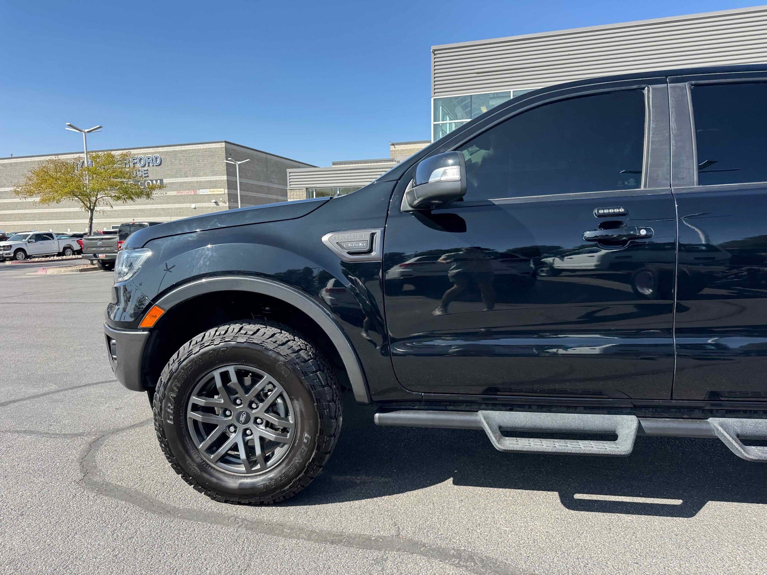 2023 Ford Ranger Lariat photo 3