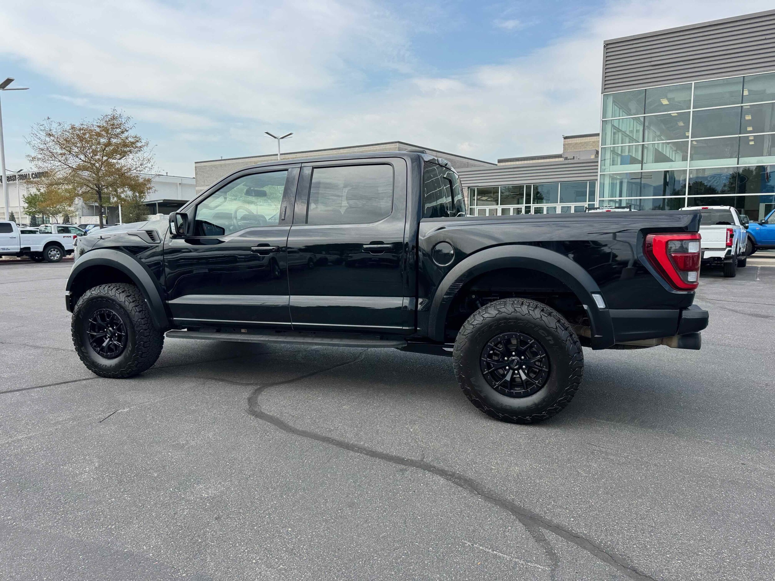 2023 Ford F-150 Raptor photo 4