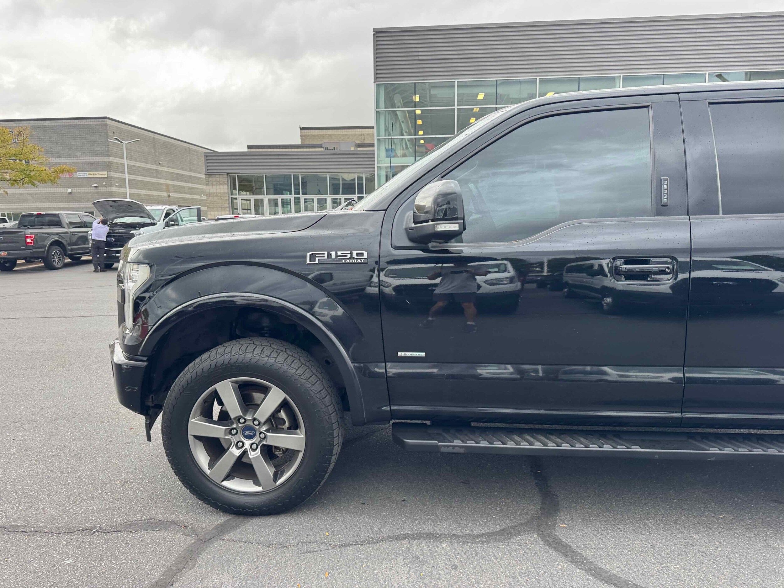2017 Ford F-150 Lariat photo 3