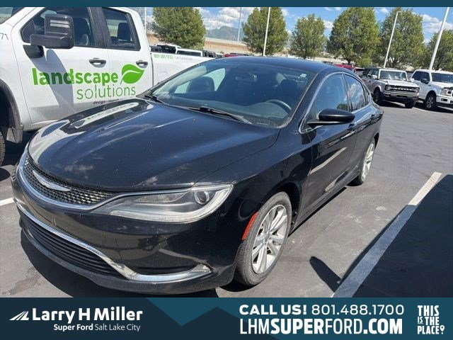 2015 Chrysler 200 Limited's photo