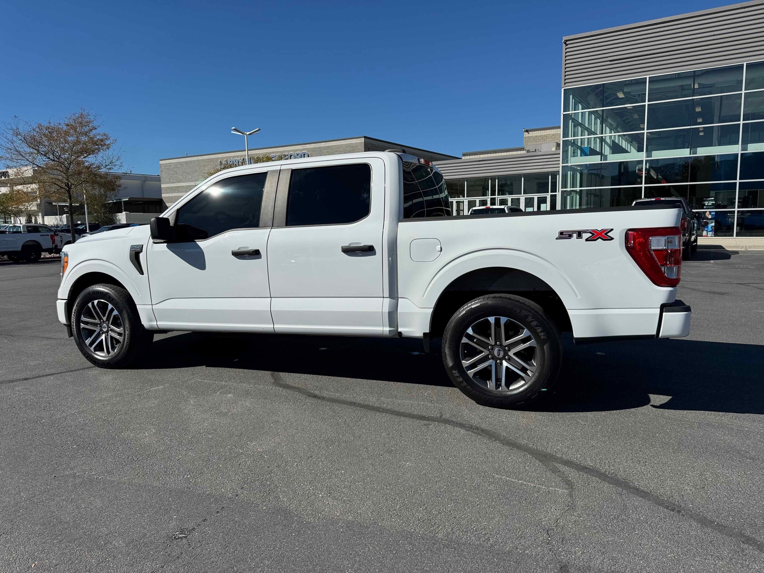 2021 Ford F-150 XL photo 4