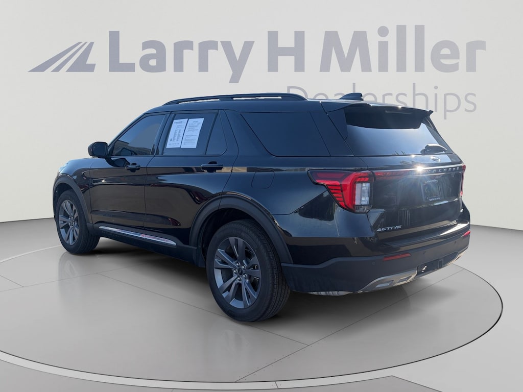 Used 2025 Ford Explorer Active SUV