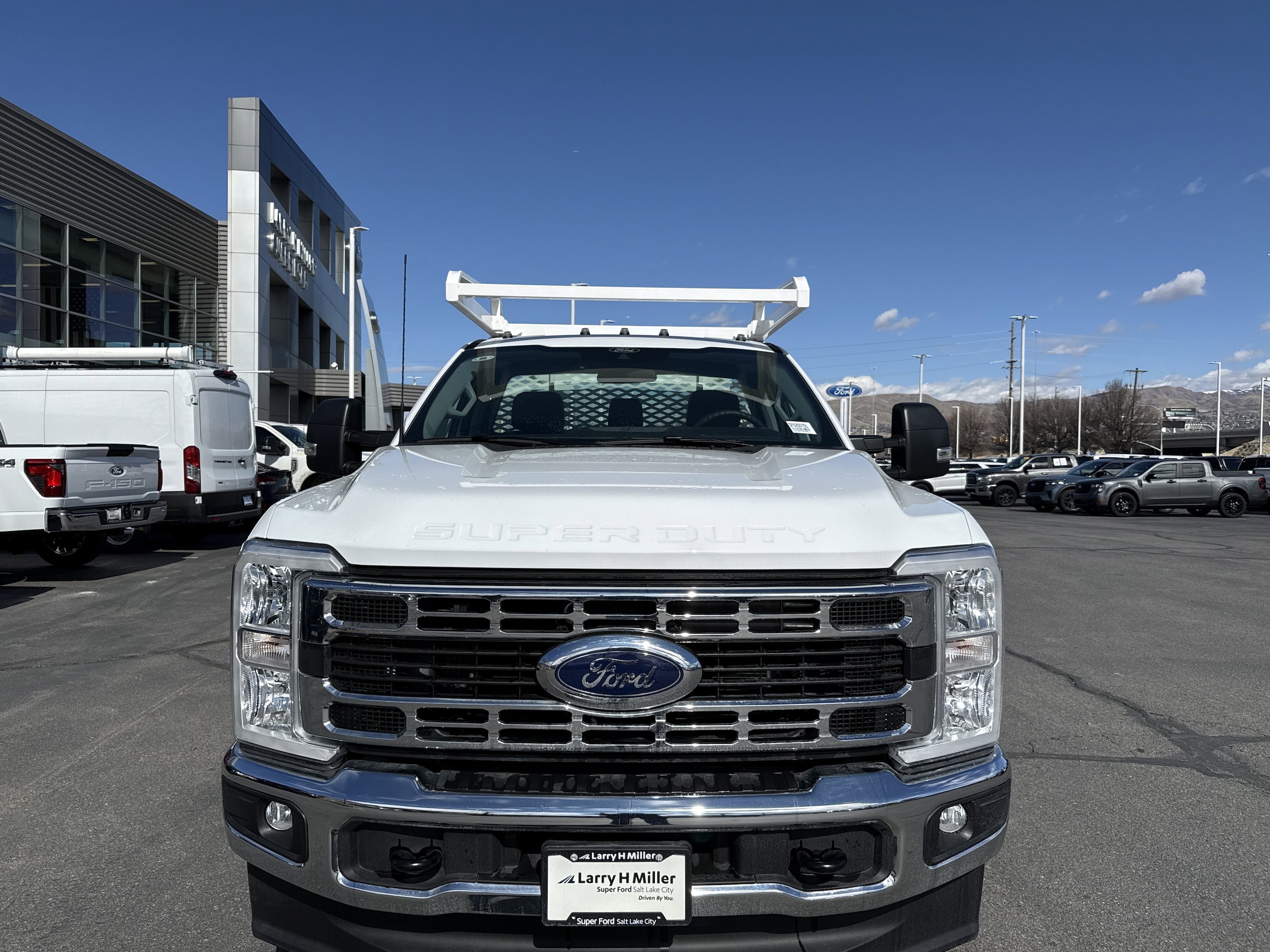 2025 Ford F-350 Super Duty Chassis Cab XL - Photo 9