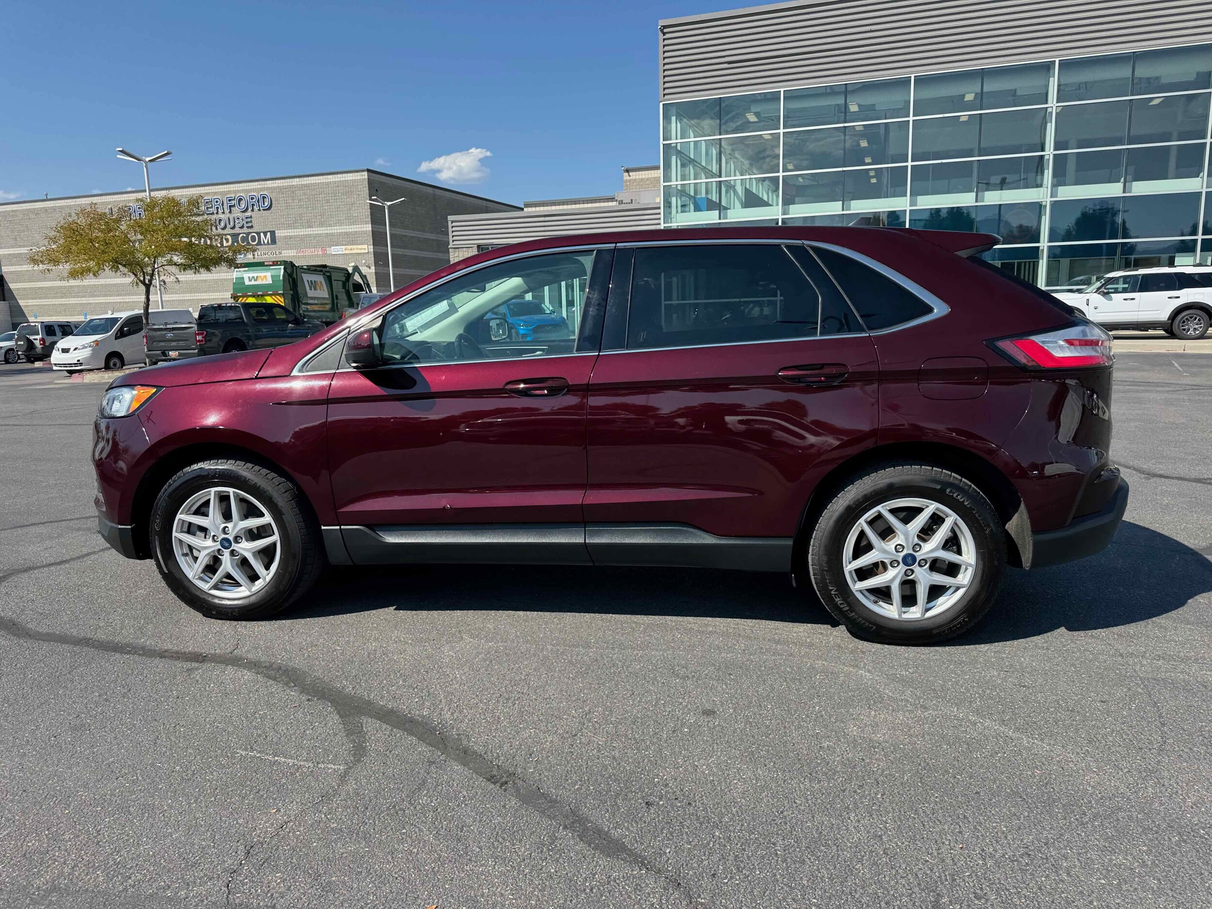 2021 Ford Edge SEL photo 4