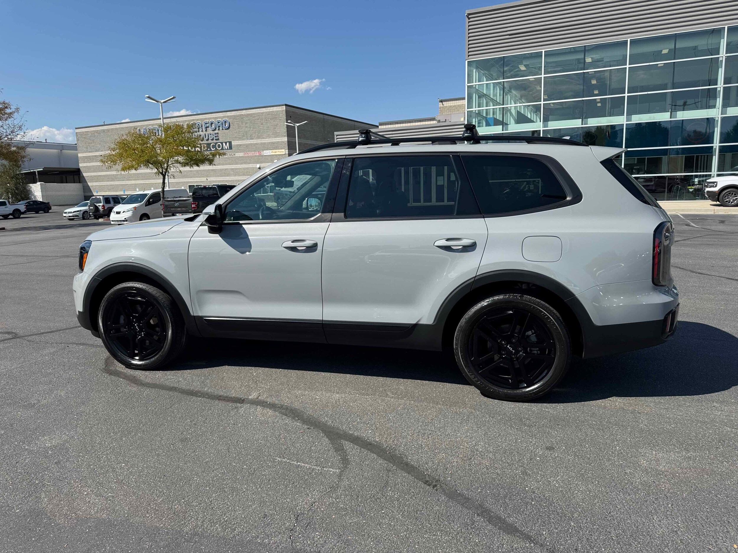 2024 Kia Telluride SX Prestige X-Line photo 2
