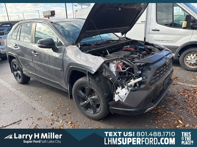 2020 Toyota RAV4 XSE's photo