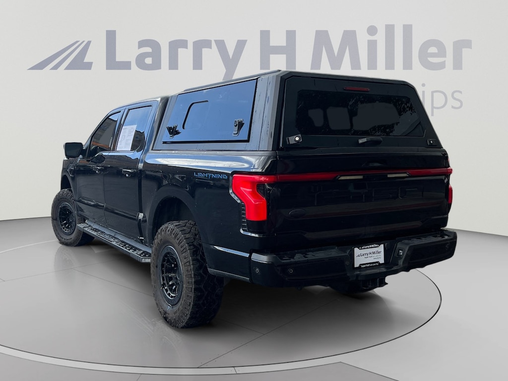 Used 2022 Ford F-150 Lightning LARIAT Truck SuperCrew Cab