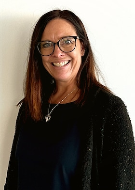 Staff member Cindy Horton from ID_012a6ed391b2