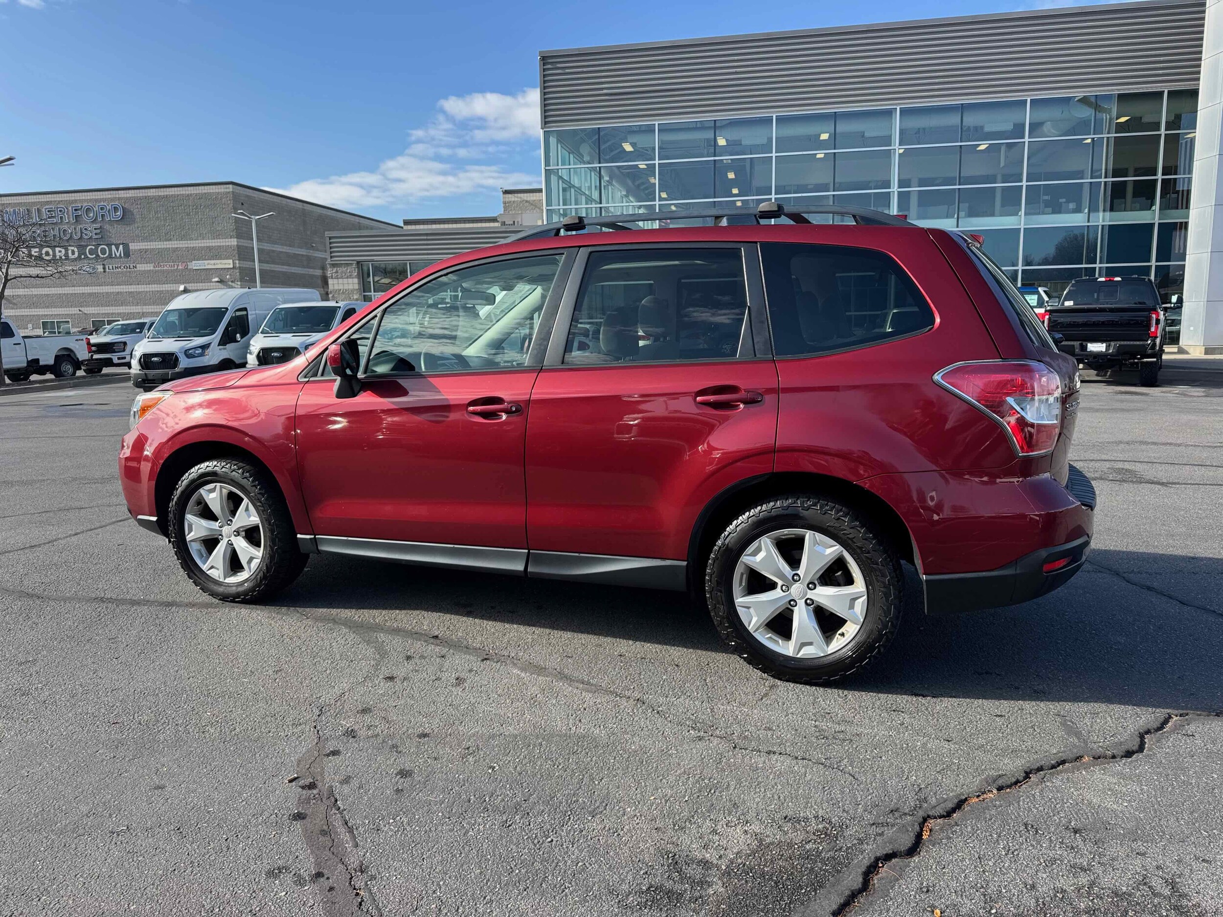2016 Subaru Forester 2.5i Premium photo 4