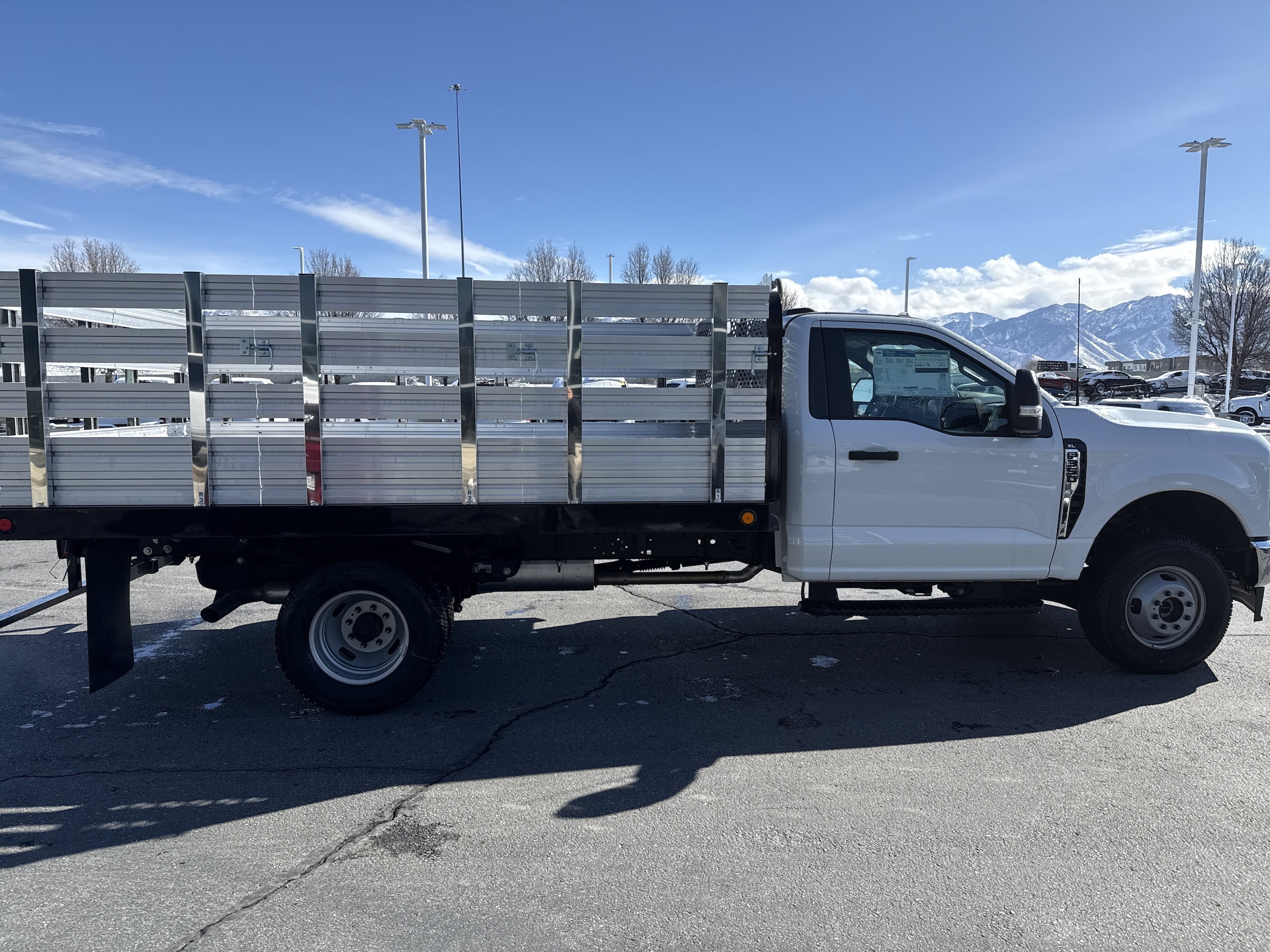 2025 Ford F-350 Super Duty Chassis Cab XL - Photo 7