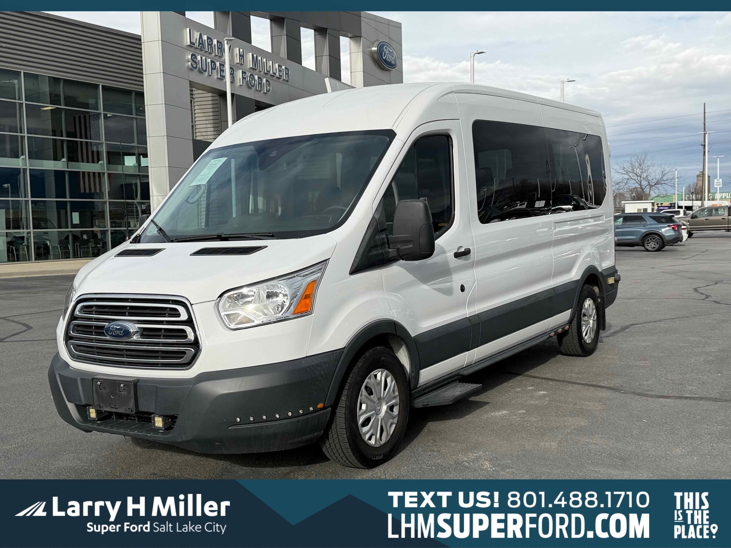 2018 Ford Transit Wagon XLT's photo