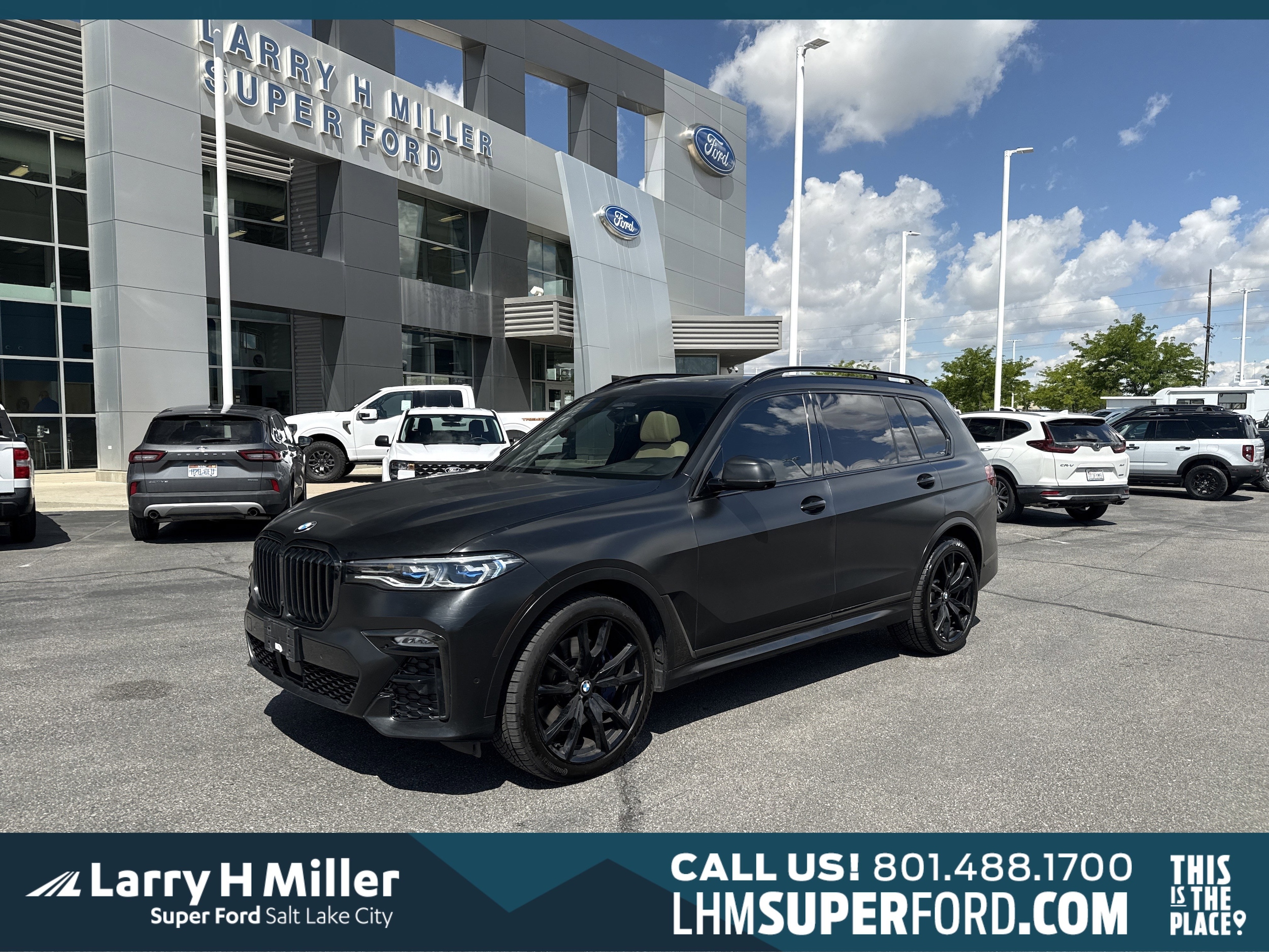 2021 BMW X7 M50i's photo