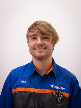 Staff member Ashton Davis from ID_dd5d51b423bb