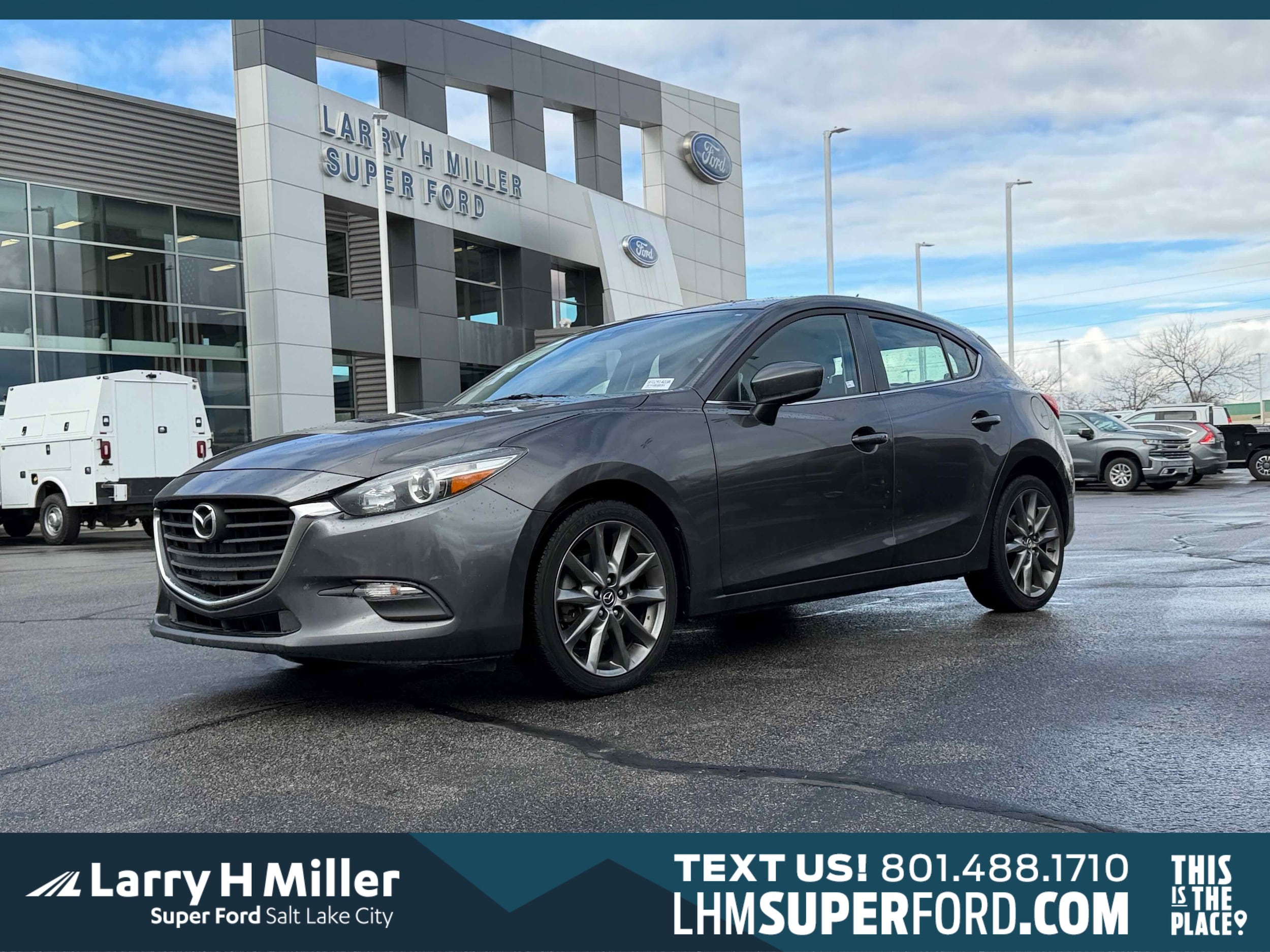 2018 Mazda Mazda3 Touring's photo