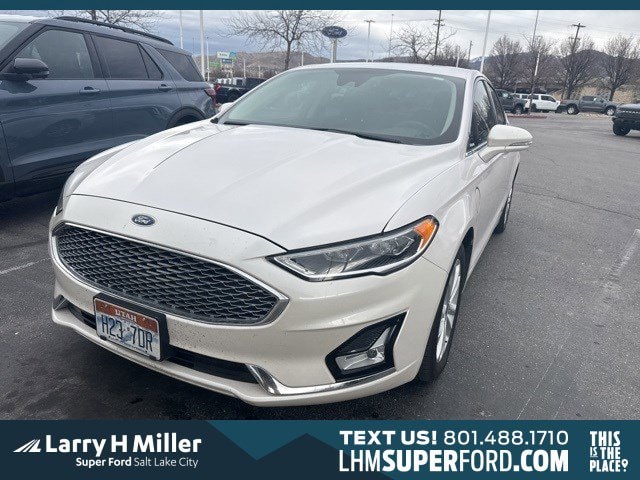 2020 Ford Fusion Energi Titanium's photo