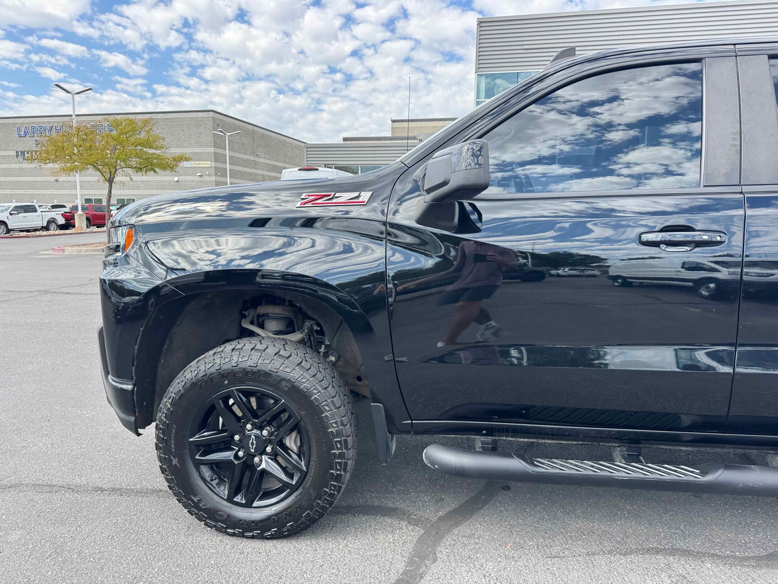 2021 Chevrolet Silverado 1500 LT Trail Boss photo 3
