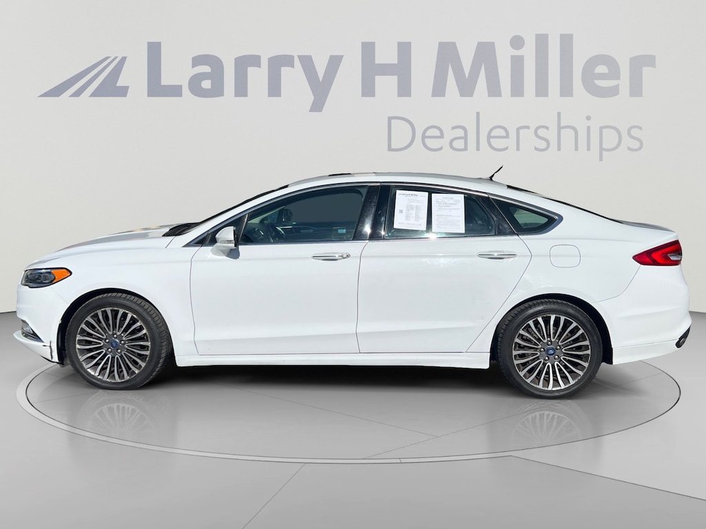 Used 2017 Ford Fusion SE Sedan