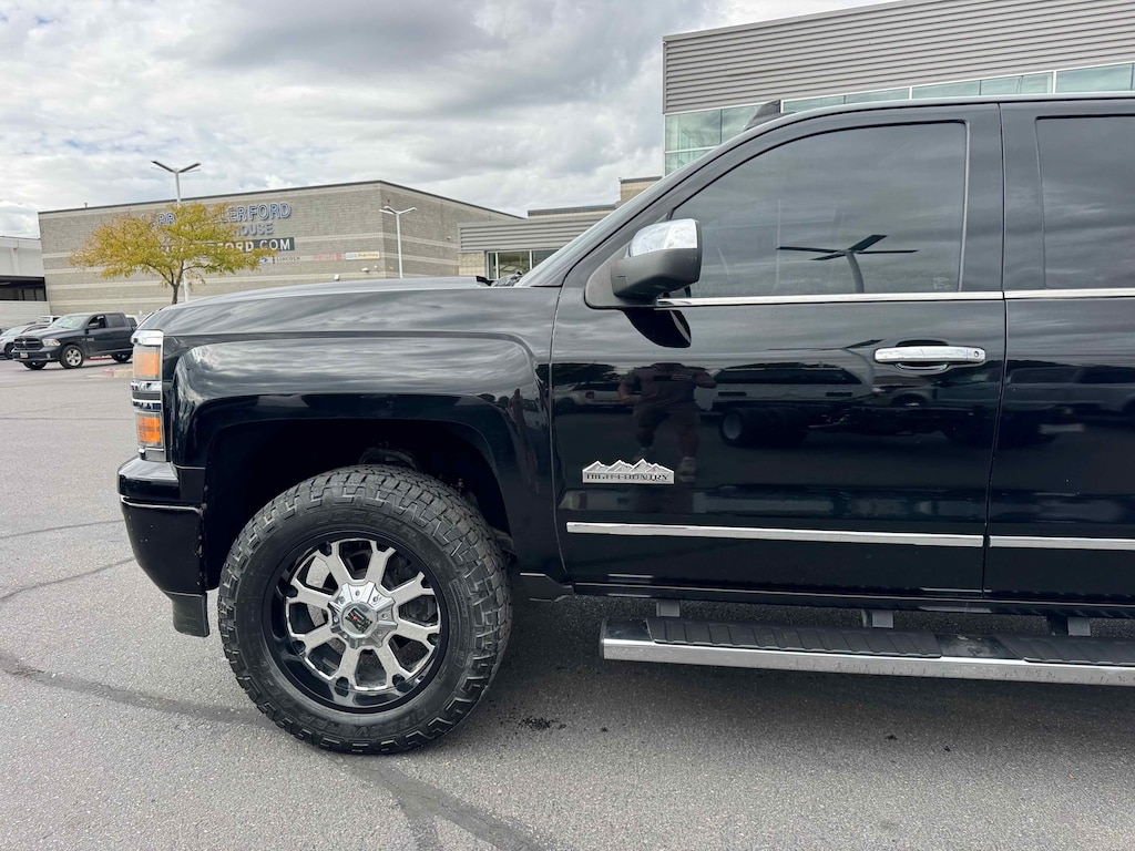 Used 2015 Chevrolet Silverado 1500 High Country Crew Cab Short Bed Truck