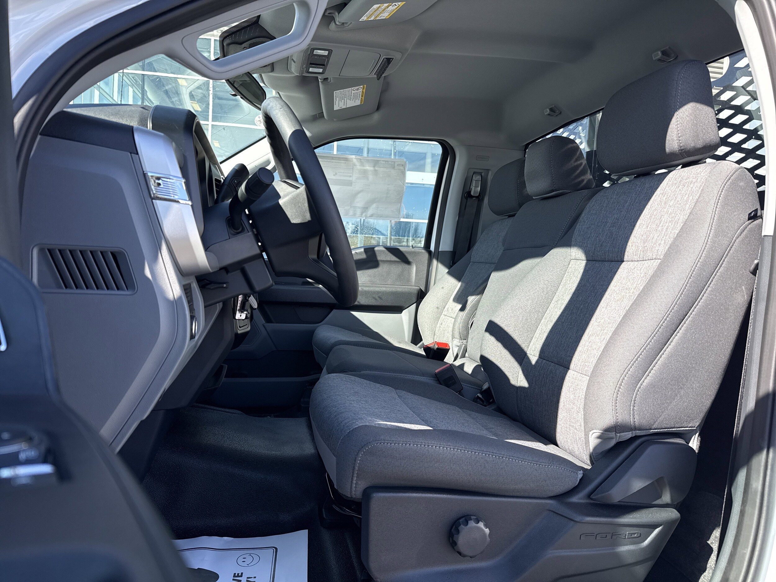 2025 Ford F-350 Super Duty Chassis Cab XL - Photo 15