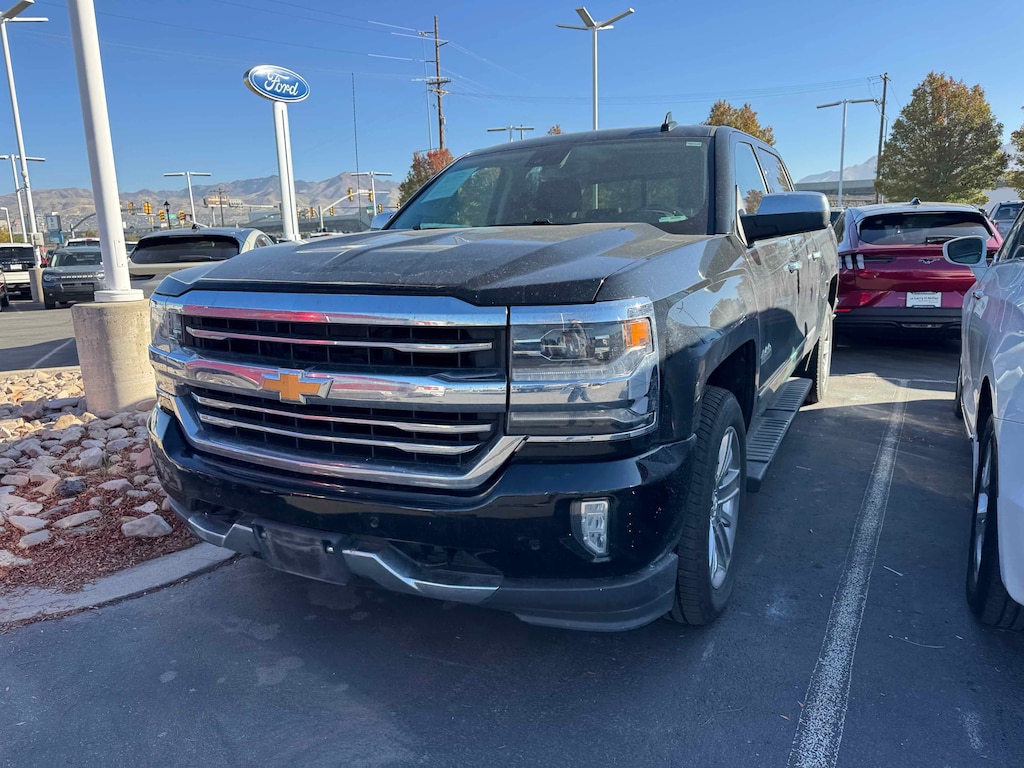 Used 2017 Chevrolet Silverado 1500 High Country Crew Cab Short Bed Truck