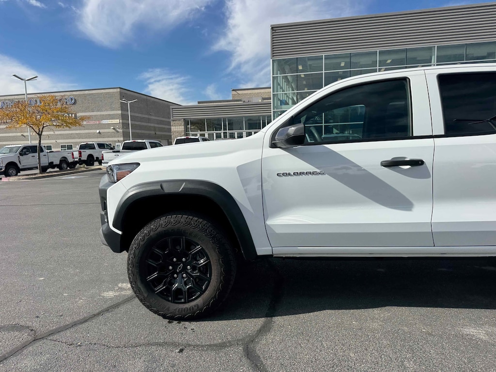 Used 2025 Chevrolet Colorado 4WD Trail Boss Crew Cab Short Bed Truck