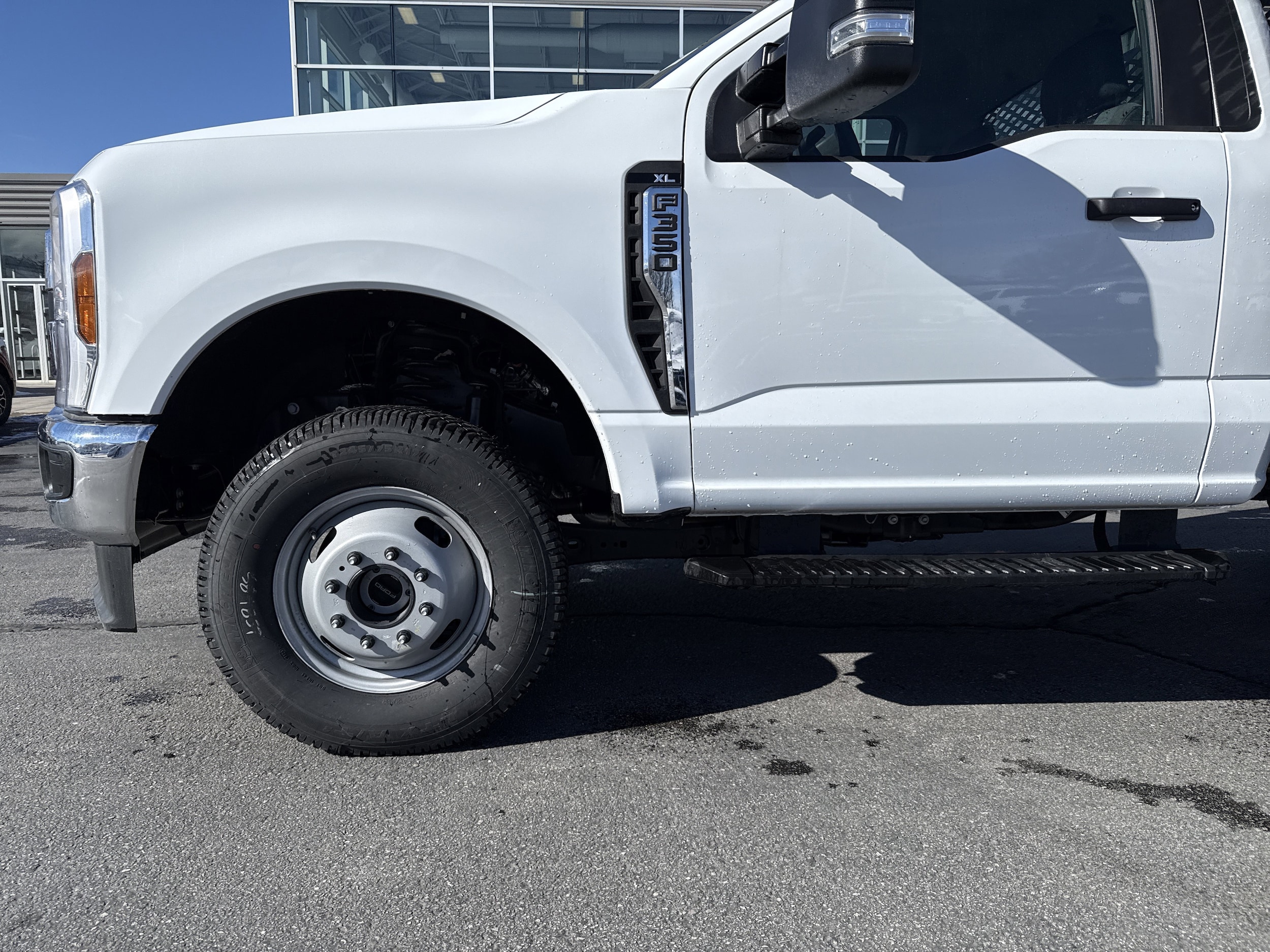 2025 Ford F-350 Super Duty Chassis Cab XL - Photo 11