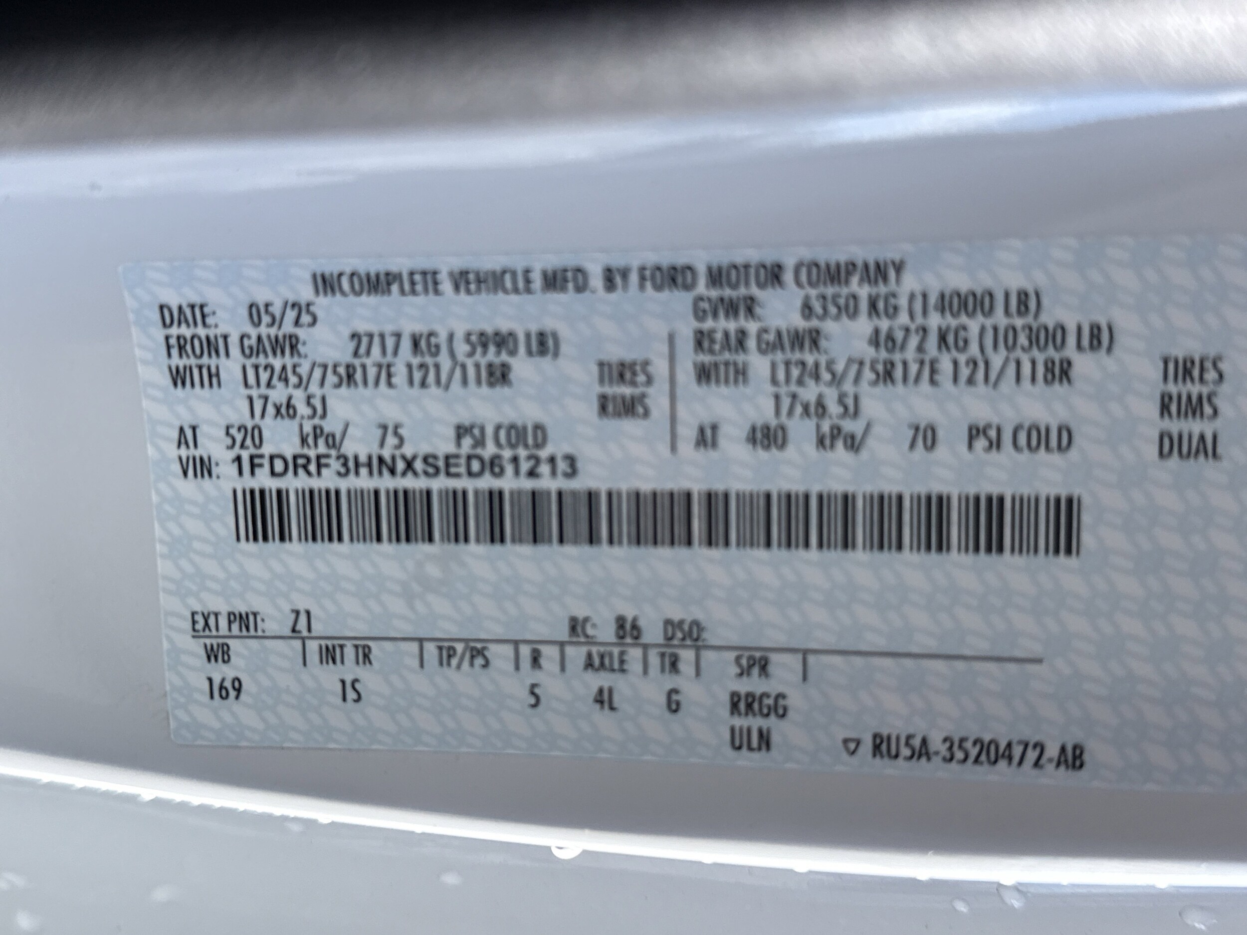2025 Ford F-350 Super Duty Chassis Cab XL - Photo 26
