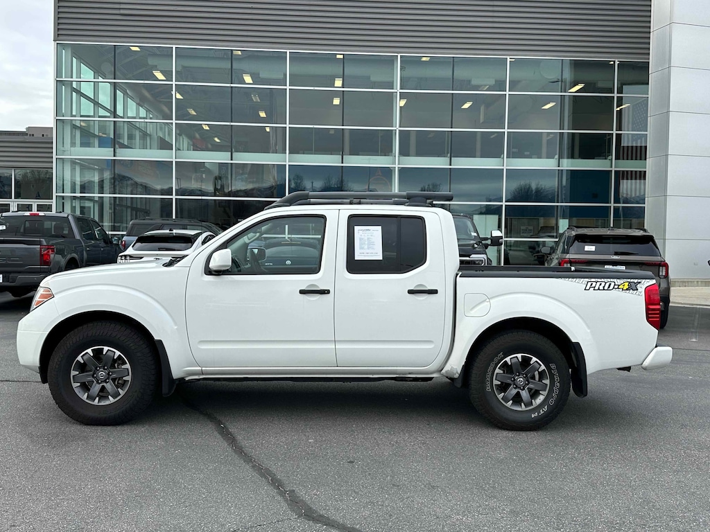 Certified 2020 Nissan Frontier PRO-4X CREW CAB SHORT BED TRUCK