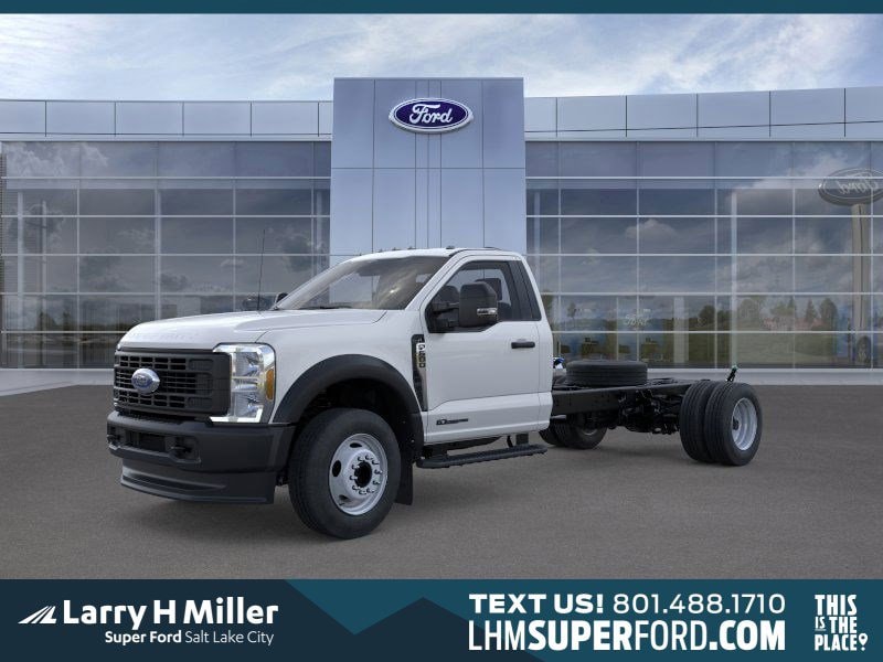 2025 Ford F-600 Super Duty Chassis Cab XL's photo