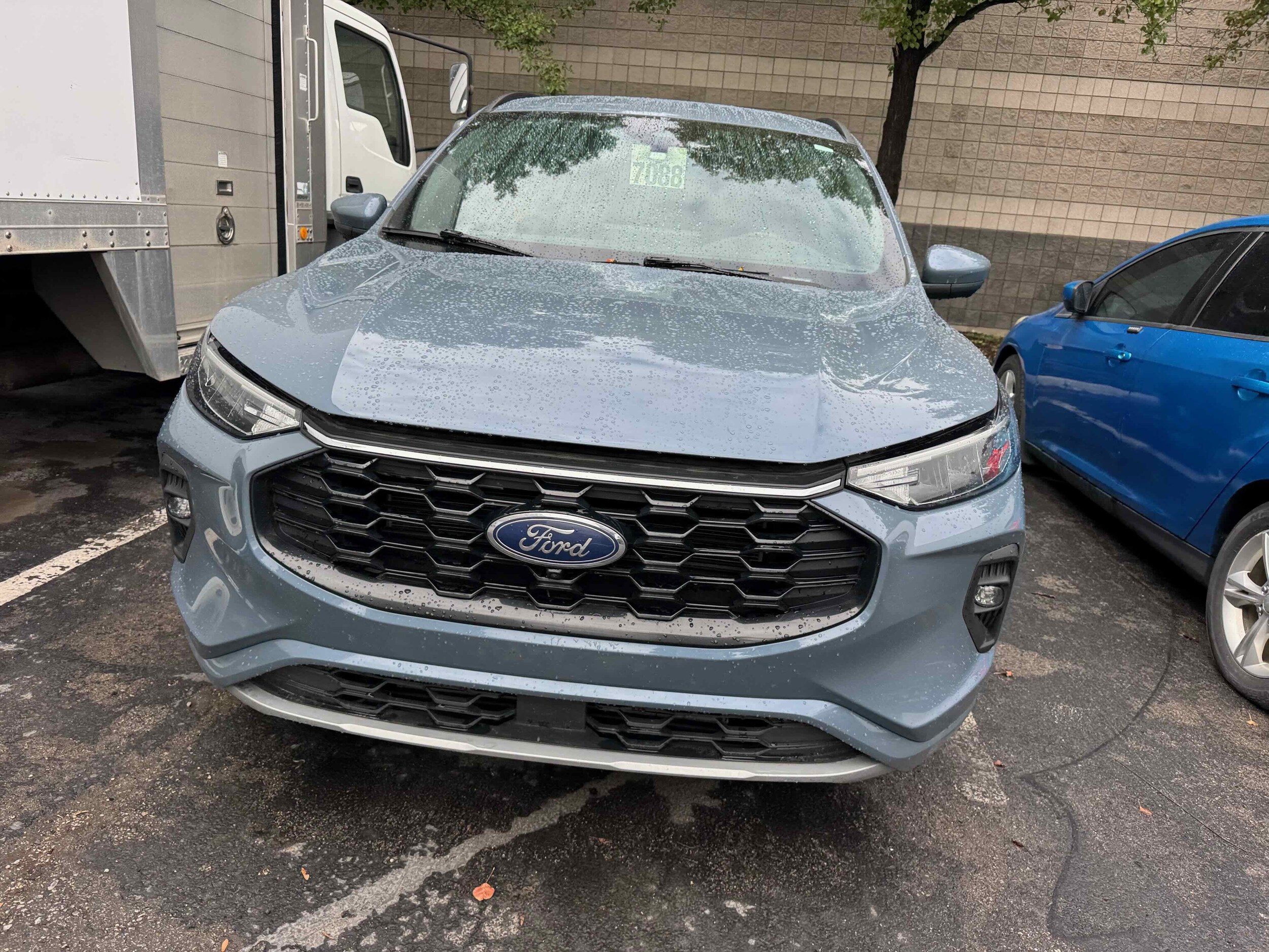 2023 Ford Escape ST-Line Select photo 2