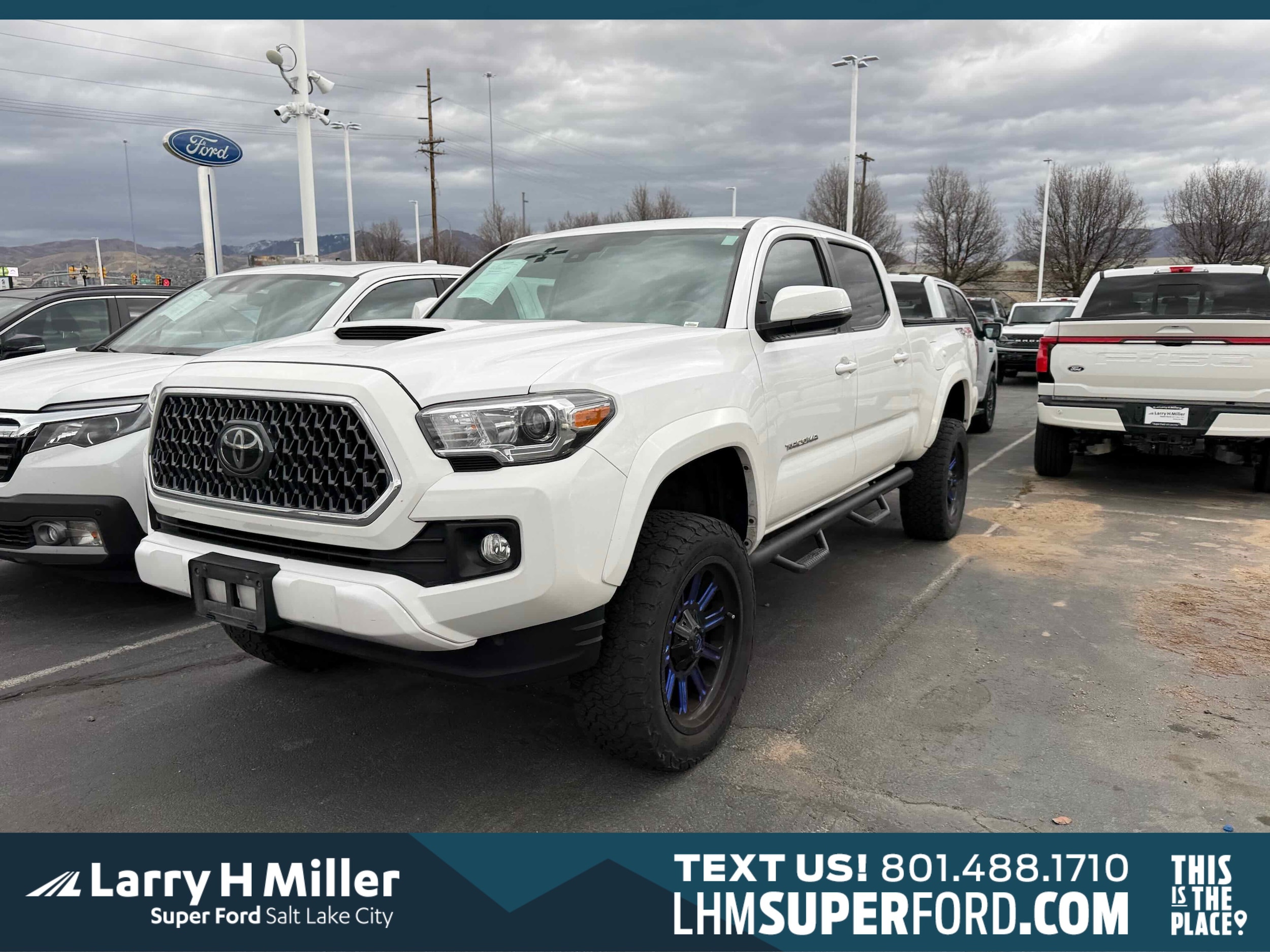 2019 Toyota Tacoma TRD Sport's photo