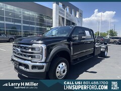 2026 Ford F-550 Chassis LARIAT Truck Crew Cab