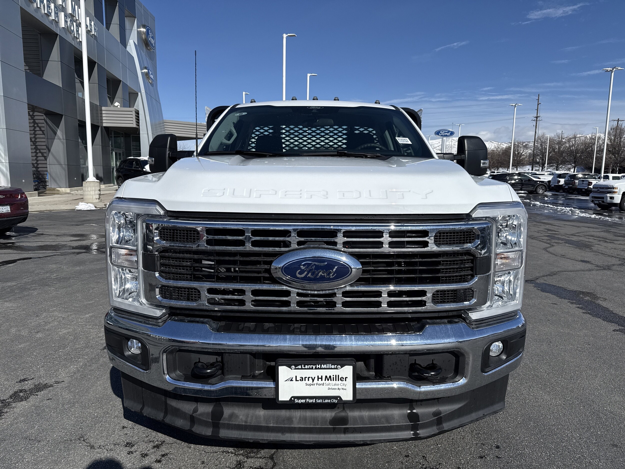 2025 Ford F-350 Super Duty Chassis Cab XL - Photo 9