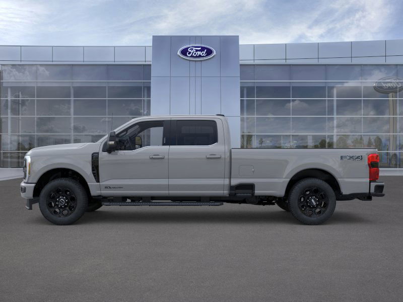 2025 Ford F-350 Lariat photo 4