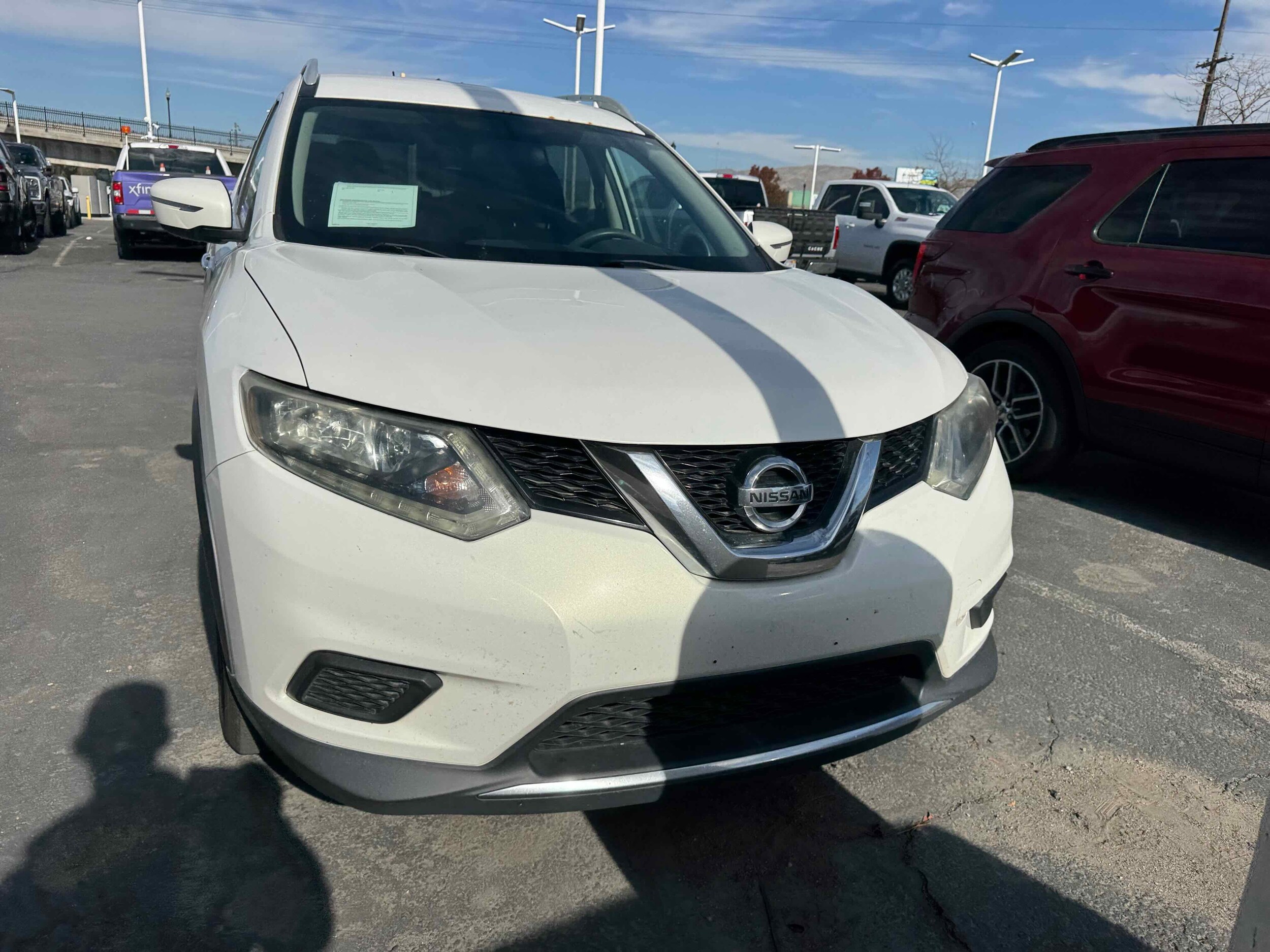 2014 Nissan Rogue SV photo 4